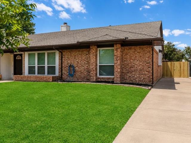 House for sale in Bedford, Texas