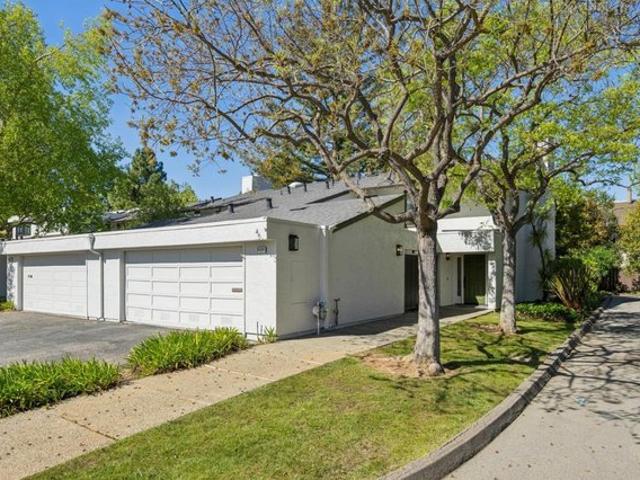 Townhouse for sale in San Mateo, California