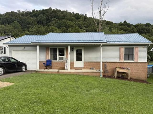 House for sale in Elkins, West Virginia