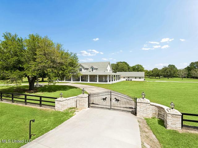 House for sale in Carriere, Mississippi