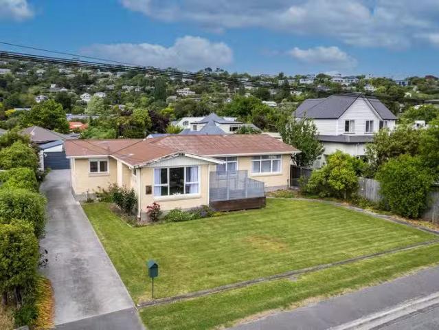House for sale in Chaslands, Canterbury
