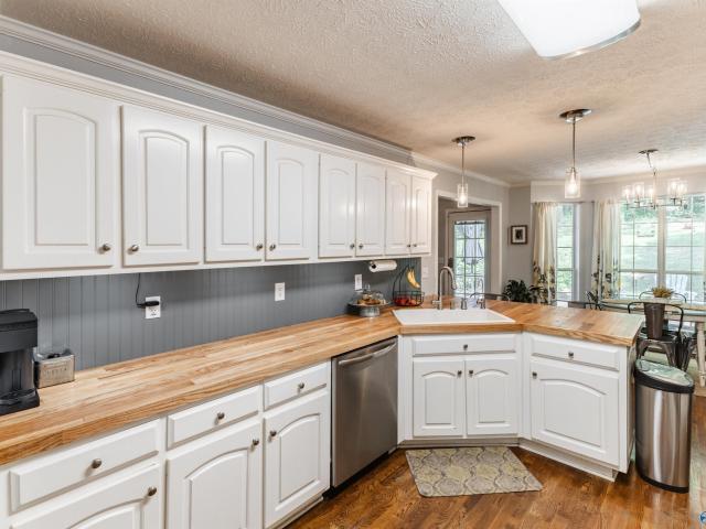 House for sale in Valley Head, Alabama