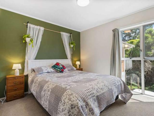 Apartment for sale in Glen Eden, Waitākere Ranges