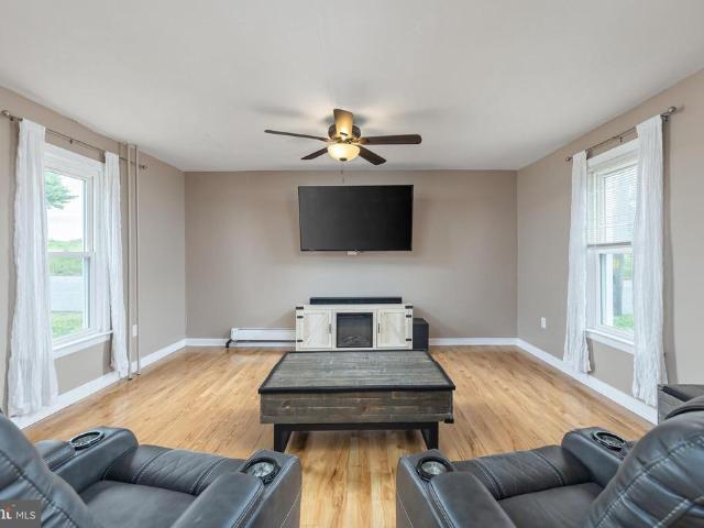 House for sale in Mantua, New Jersey