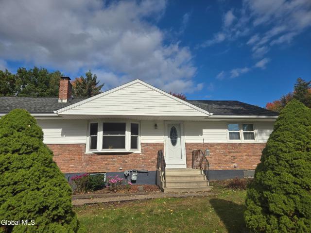 House for sale in Town of Guilderland, Albany County