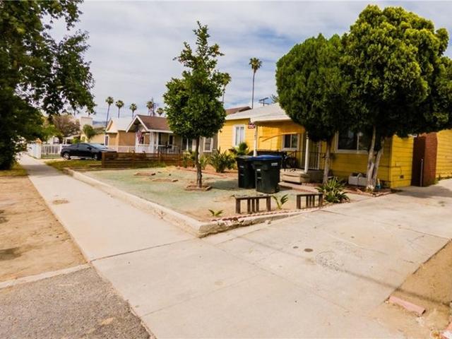 Townhouse for sale in Hemet, California