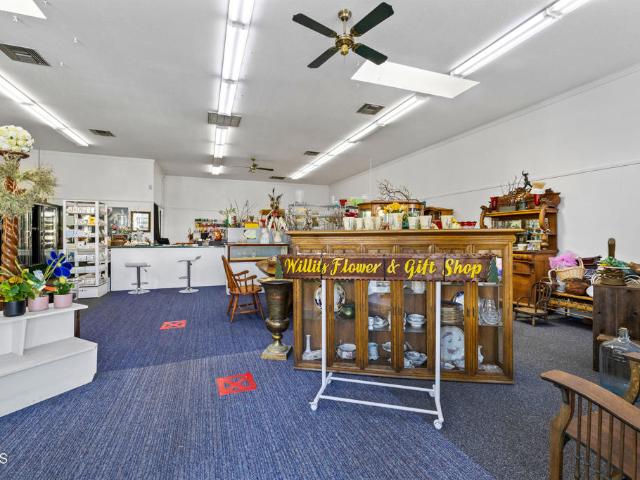 Commercial for sale in Willits, California