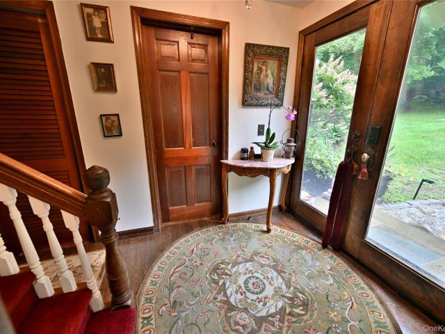House for sale in Baldwin Place, New York