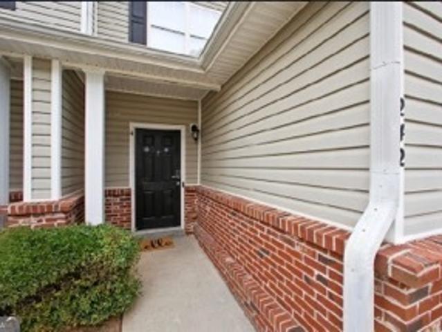 Townhouse for sale in Riverdale