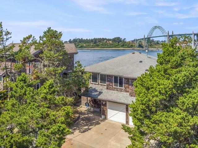 House for sale in South Beach, Newport