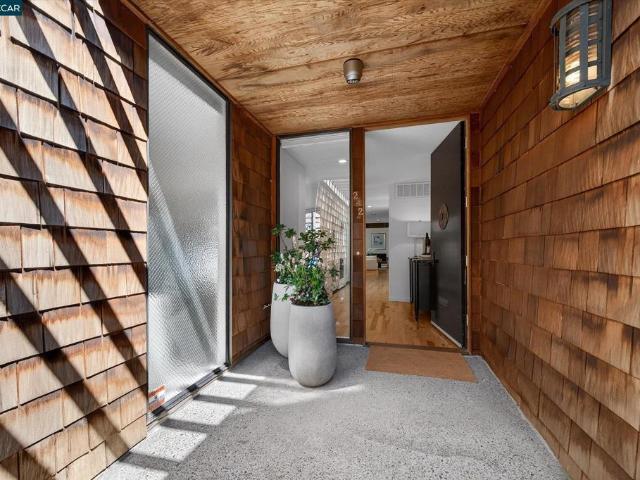 Townhouse for sale in Orinda, California