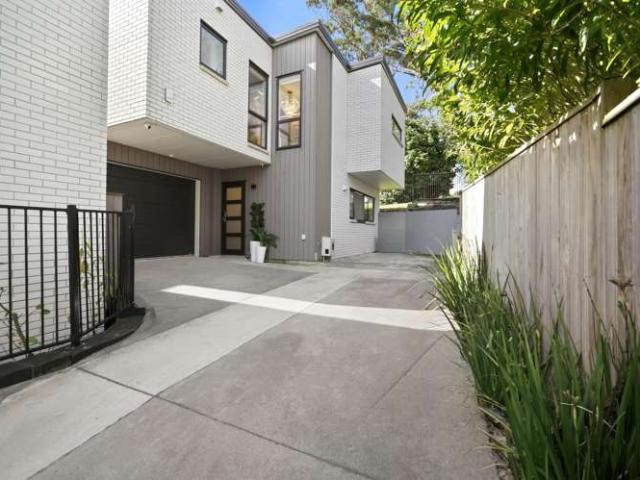 House for sale in Balmoral
