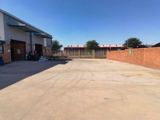 Commercial for rent in Nellmapius, Gauteng