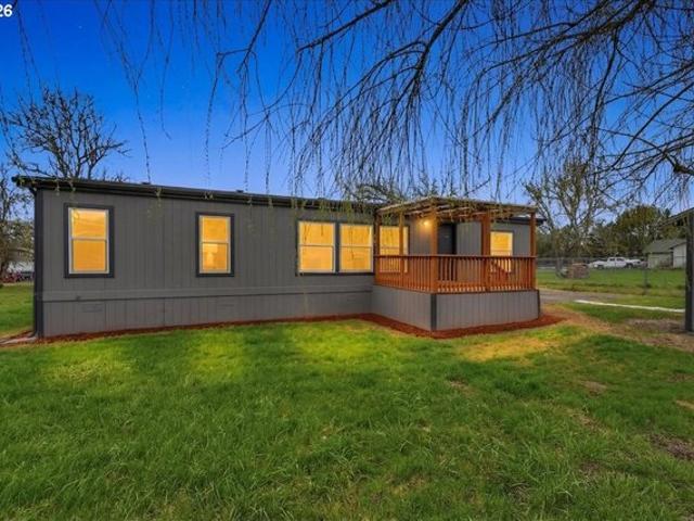 House for sale in Oregonia