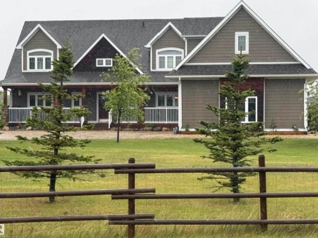 House for sale in Alberta