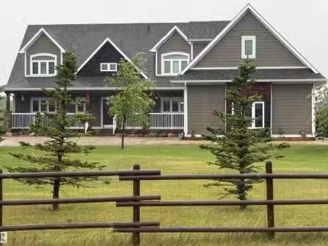 House for sale in Alberta