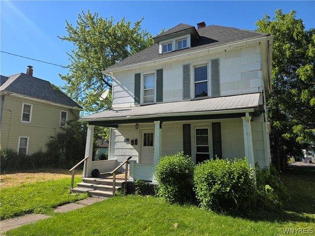 House for sale in Niagara, New York