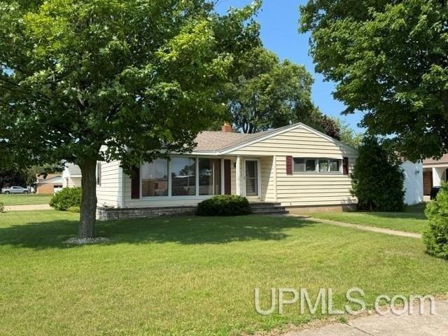 House for sale in Escanaba, Michigan
