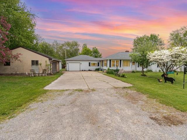 House for sale in Kawkawlin, Michigan