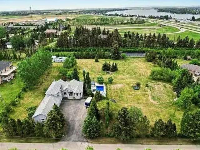 House for sale in Alberta