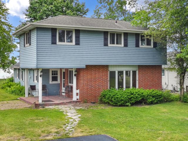 House for sale in Kansasville, Wisconsin