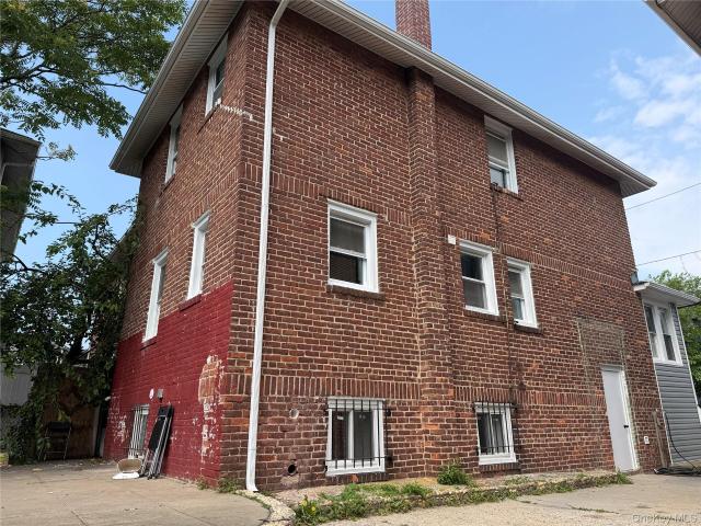 House for sale in Wave Crest, New York