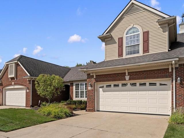 Condo for sale in South Lyon, Oakland County