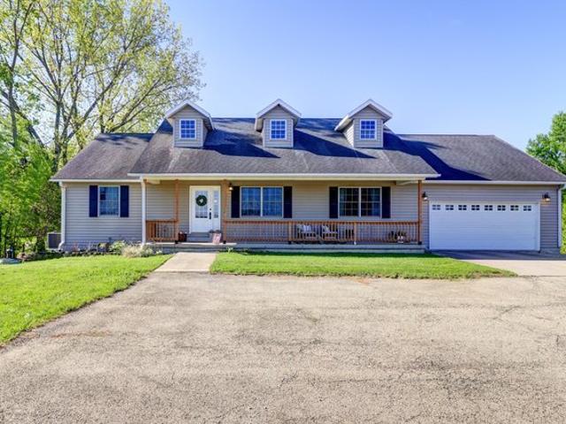 House for sale in Whiteside, Illinois