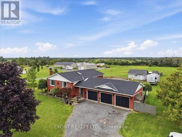 House for sale in Ontario