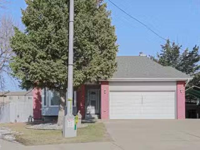 House for sale in Wedgewood, Alberta