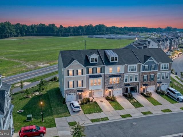 Townhouse for sale in Delaware