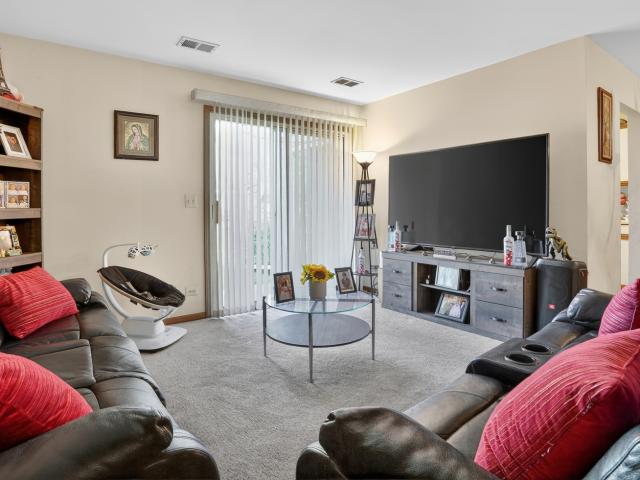 Condo for sale in Schaumburg, Illinois