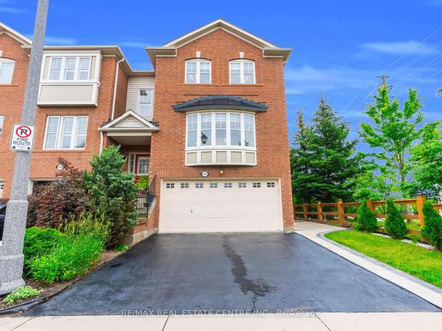Townhouse for sale in Woburn, Ontario
