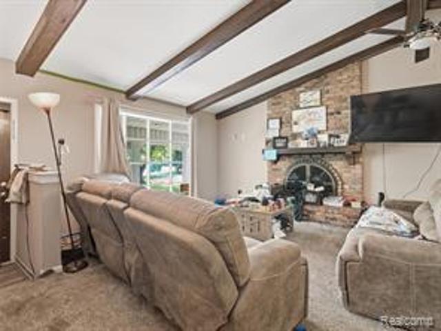 House for sale in Hamburg, Michigan