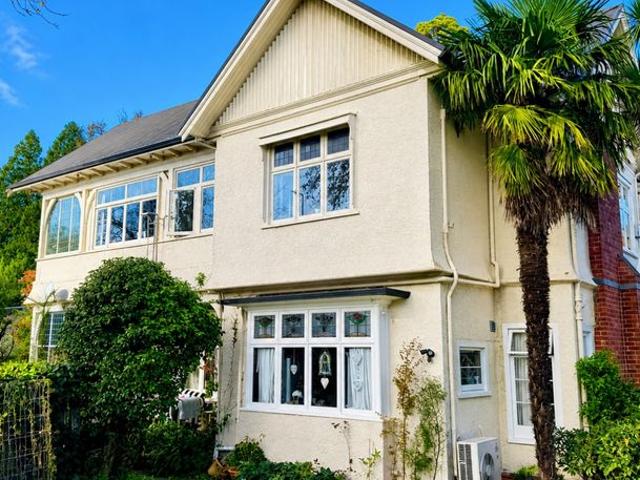 Apartment for rent in Rowan, Canterbury