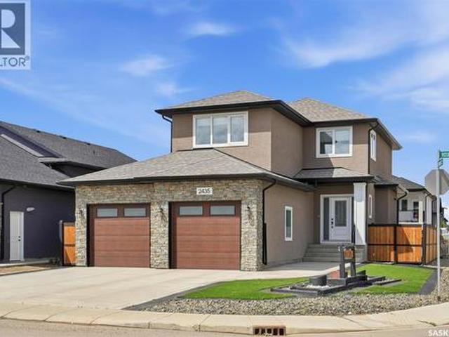 House for sale in Saskatoon, Saskatchewan