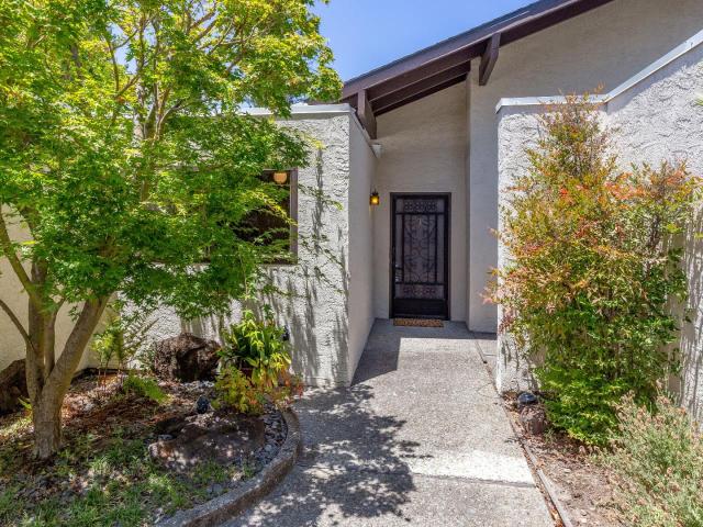 Townhouse for sale in Menlo Park
