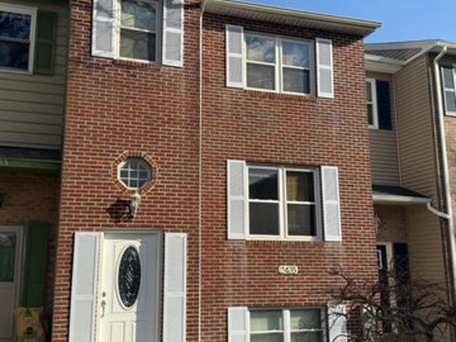 Townhouse for sale in Crofton, Maryland