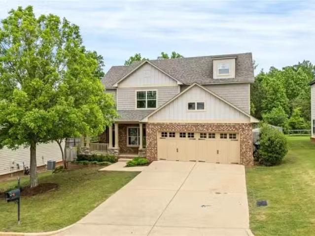 House for sale in Auburn