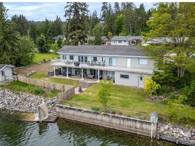 House for sale in Blind Bay, British Columbia