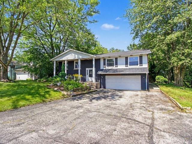 House for sale in Round Lake, Illinois