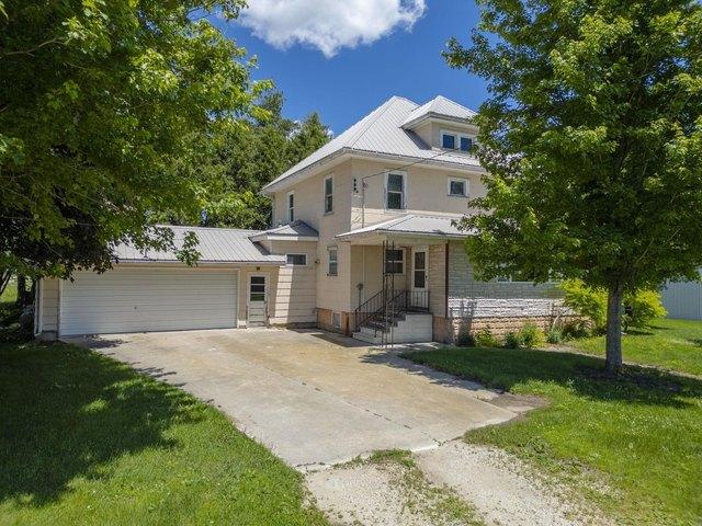 House for sale in Readlyn, Iowa