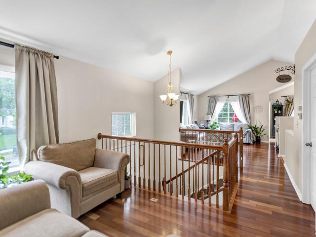 Condo for sale in Elgin Condo for sale in Elgin