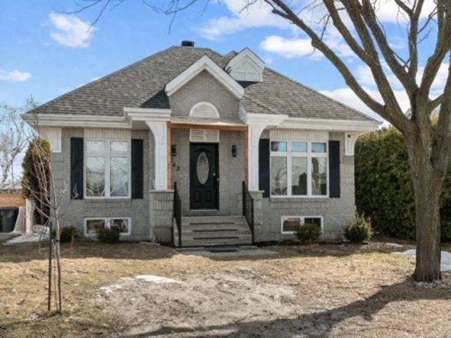 House for sale in Sainte-Marthe-sur-le-Lac, Laurentides