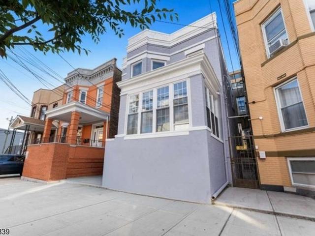 House for sale in Hudson, New Jersey