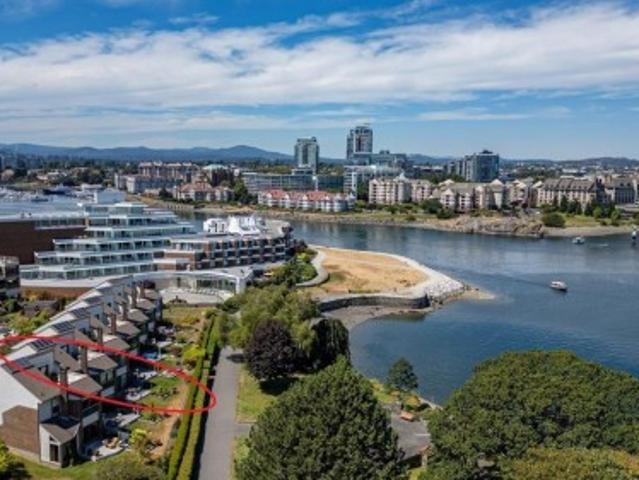 House for sale in Victoria, British Columbia