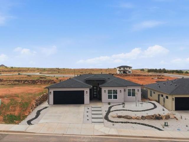 House for sale in Colorado City, Arizona