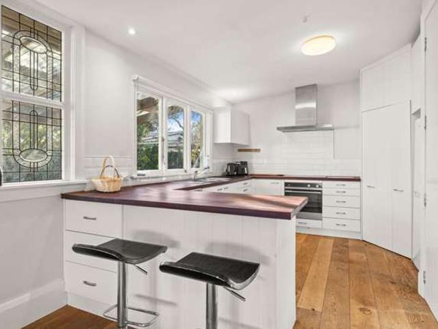 House for sale in Saint Albans, Canterbury