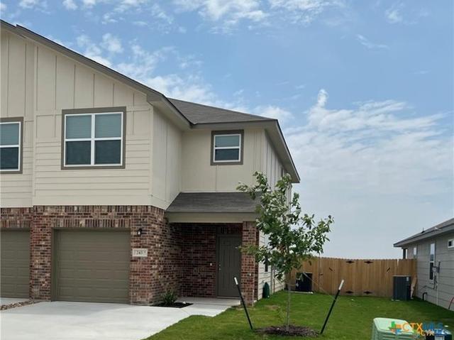 Townhouse for sale in Briggs, Texas
