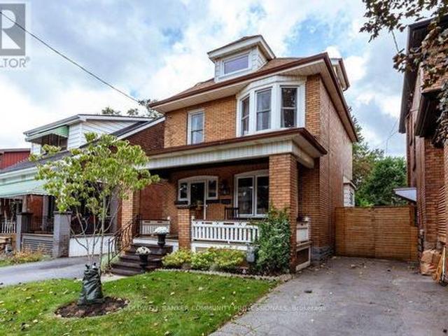 House for sale in Ancaster, Ontario